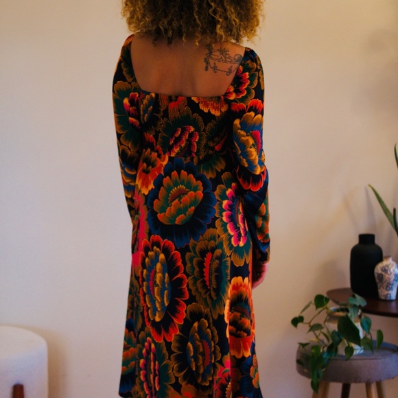 Farm Rio Flowers Midi Dress - Picture 6 of 11